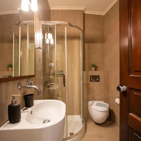La Boheme Hotel 3*