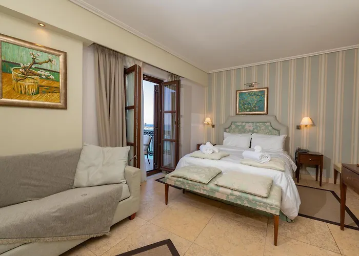 Hotel La Boheme 3*